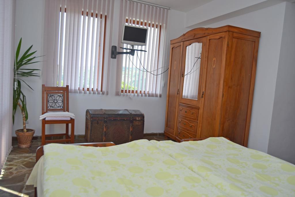 Guest House Diabora Arbanasi Buitenkant foto