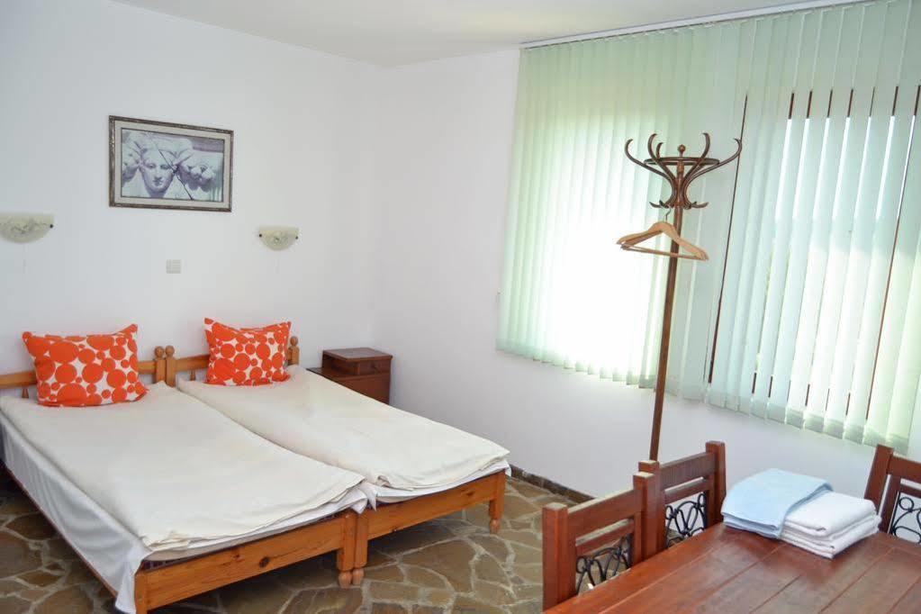 Guest House Diabora Arbanasi Buitenkant foto